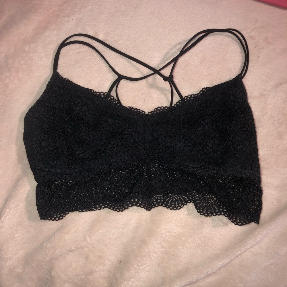 Chic Black Lace Camisole Top